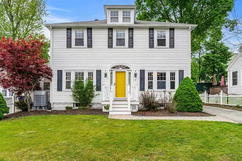9 Bennett St, Nashua, NH 03064