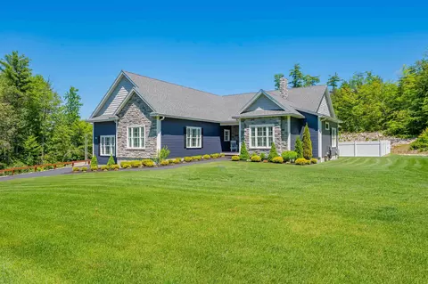 1108 Witchtrot Rd, Wakefield, NH 03872