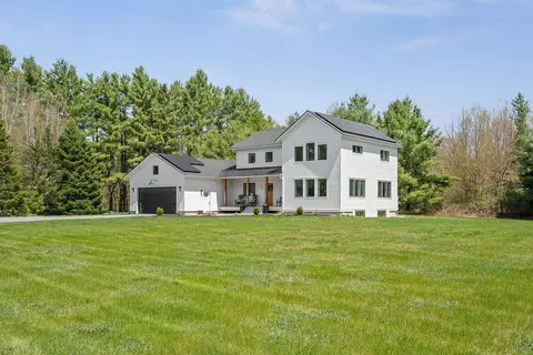 Exterior - 17 Winding Brook Rd, Jericho, VT 05465 photo 2 of 5