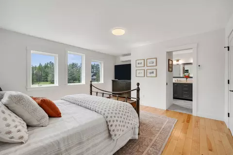 Bedroom - 17 Winding Brook Rd, Jericho, VT 05465 photo 6 of 9