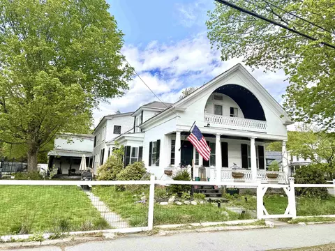21 Main St, Rockingham, VT 05154