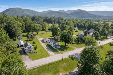 31 West St, Middletown Springs, VT 05757