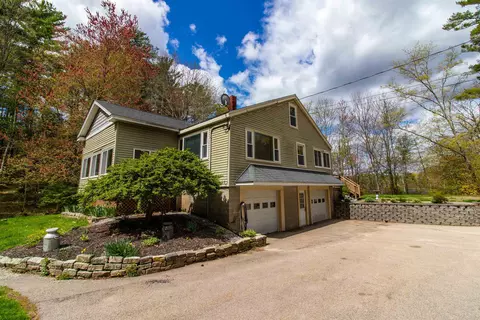 60 Robinson Rd, Hudson, NH 03051