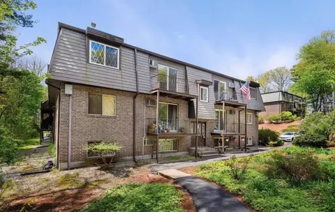 3 Pembroke Dr #15, Derry, NH 03038