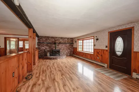 Living - 110 Everett Dam Rd, Dunbarton, NH 03046 photo 3 of 7