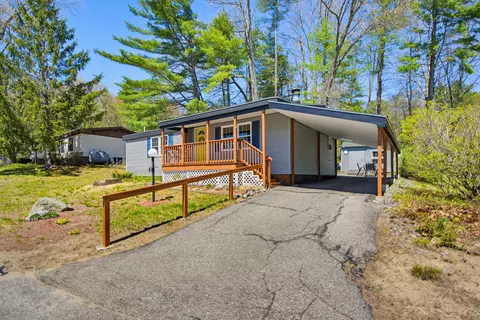 55 Roger Rd, Goffstown, NH 03045