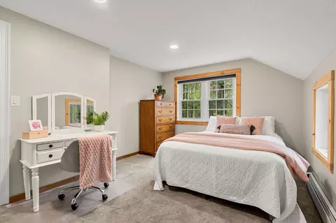Bedroom - 32 Morrison Rd, Windham, NH 03087 photo 6 of 10