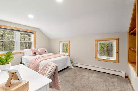 Bedroom - 32 Morrison Rd, Windham, NH 03087 photo 5 of 10