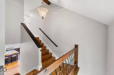 Entry Way - 32 Morrison Rd, Windham, NH 03087 photo 5 of 6