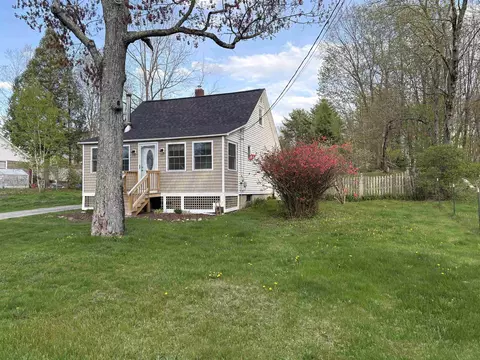 Exterior - 80 St Laurent St, Epping, NH 03042 photo 5 of 5