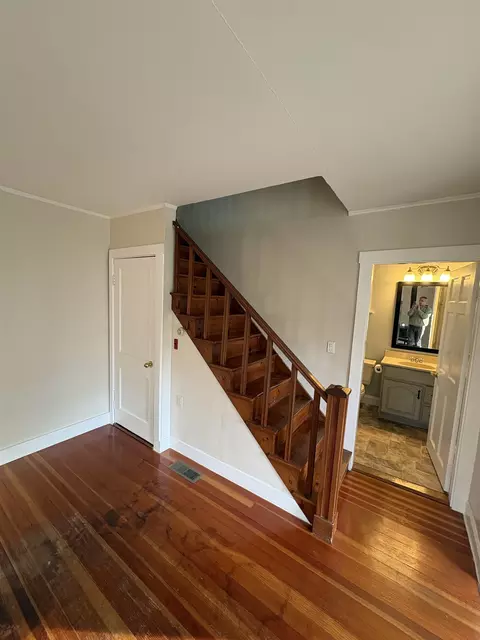 Living - 80 St Laurent St, Epping, NH 03042 photo 2 of 4