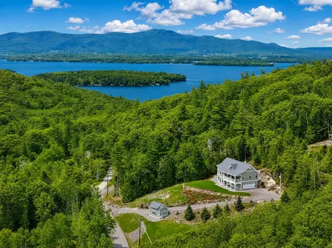 194 Chestnut Dr, Gilford, NH 03249