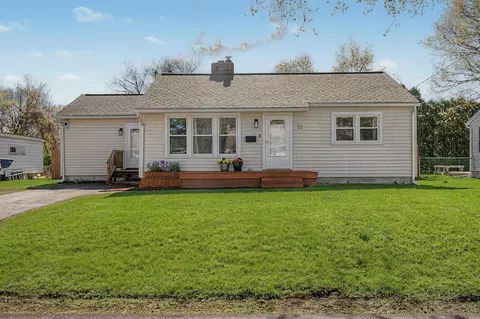 22 Davis Pkwy, South Burlington, VT 05403