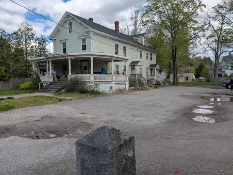 22 Pine St, Exeter, NH 03833 photo 3
