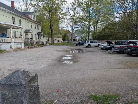 22 Pine St, Exeter, NH 03833 photo 4