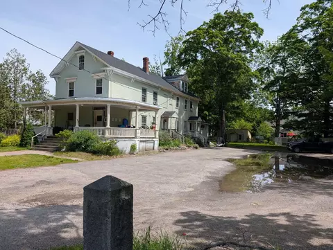 22 Pine St, Exeter, NH 03833