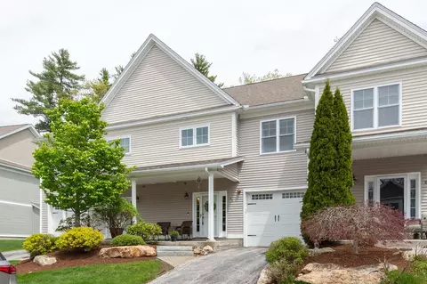 89 Woodview Way, Manchester, NH 03102