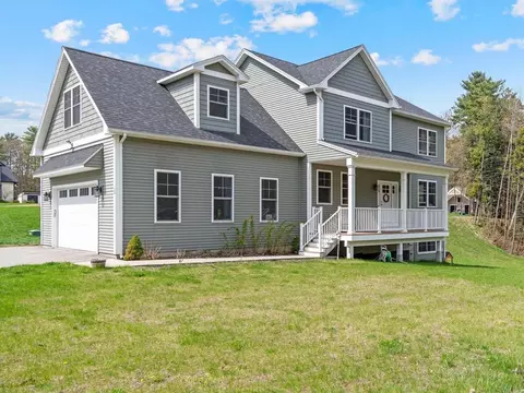 12 Kristen Dr, Colchester, VT 05446