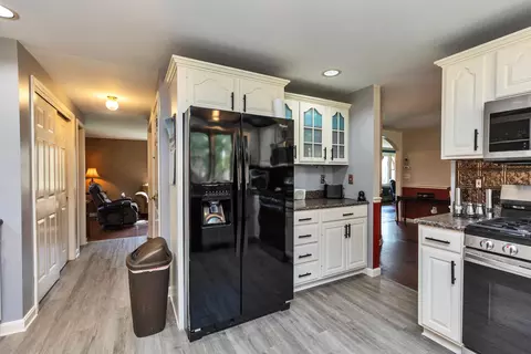 Kitchen - 6 Nancy Ln, Hooksett, NH 03106 photo 5 of 5