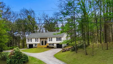 7 Kingston Way # B, Hudson, NH 03051