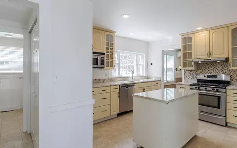 Kitchen - 47 Baker St, Keene, NH 03431 photo 1 of 6