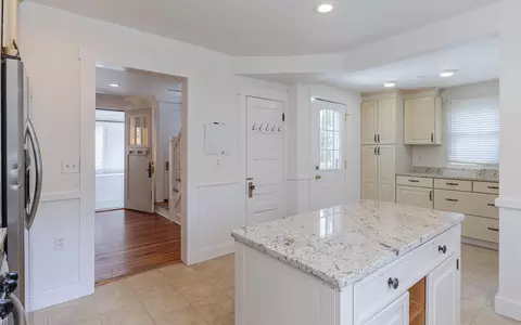 Entry Way - 47 Baker St, Keene, NH 03431 photo 1 of 6