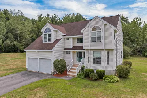 4 Jennifer Dr, Pelham, NH 03076