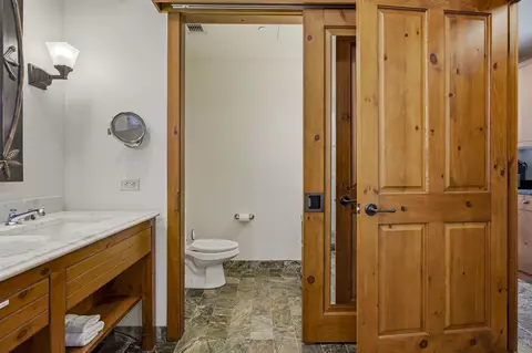 Bath - 7412 Mountain Rd #1206, Stowe, VT 05672 photo 4 of 4