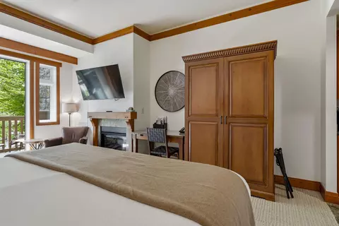 Bedroom - 7412 Mountain Rd #1206, Stowe, VT 05672 photo 4 of 5