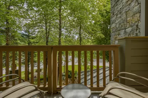 Exterior - 7412 Mountain Rd #1206, Stowe, VT 05672 photo 2 of 3
