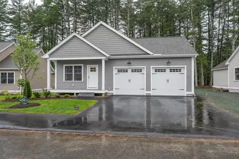 38 Wilderness Dr, Nashua, NH 03062