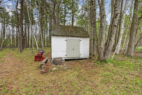Exterior - 172 Warner Hill Rd, Derry, NH 03038 photo 8 of 11
