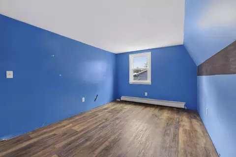 Bedroom - 172 Warner Hill Rd, Derry, NH 03038 photo 3 of 4