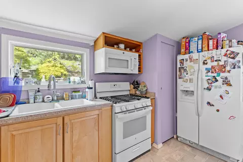 Kitchen - 16 Gardner Rd, Windham, NH 03087 photo 1 of 1