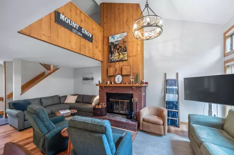 15 Snow Tree Ln # B, Dover, VT 05356