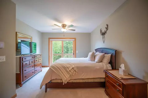 Bedroom - 15 Snow Tree Ln # B, Dover, VT 05356 photo 1 of 4