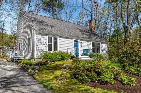 25 Great Hill Dr, Newmarket, NH 03857