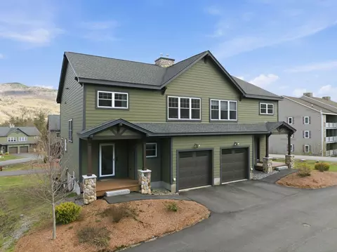 21 Pine Bluff Ter #A, Lincoln, NH 03251