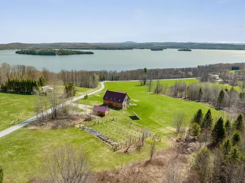 145 Jeffries Rd, Newport, VT 05857