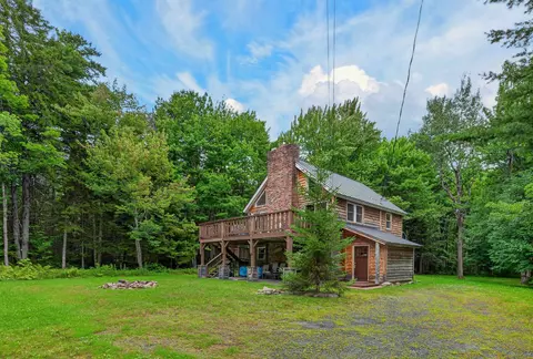 Exterior - 48 Upper Highlands Loop, Dover, VT 05356 photo 2 of 6