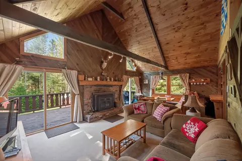 48 Upper Highlands Loop, Dover, VT 05356