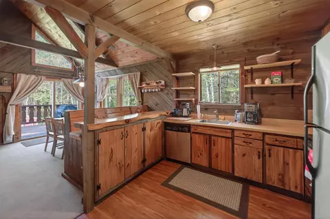 Kitchen - 48 Upper Highlands Loop, Dover, VT 05356 photo 1 of 2
