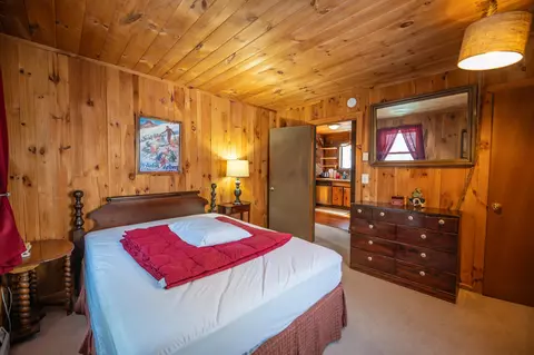 Bedroom - 48 Upper Highlands Loop, Dover, VT 05356 photo 1 of 7