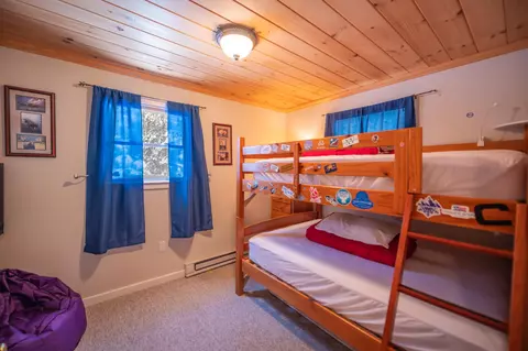 Bedroom - 48 Upper Highlands Loop, Dover, VT 05356 photo 7 of 7