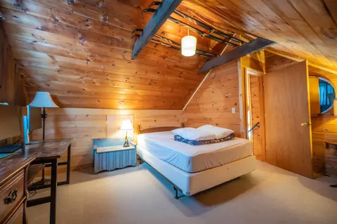 Bedroom - 48 Upper Highlands Loop, Dover, VT 05356 photo 4 of 7