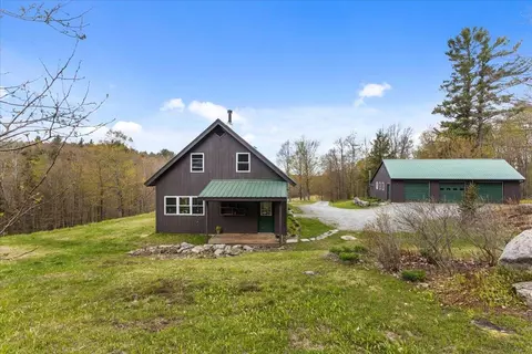 2767 Woodward Neighborhood Rd, Richford, VT 05476