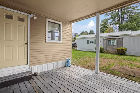 8 Dart St, Hooksett, NH 03106 photo 4