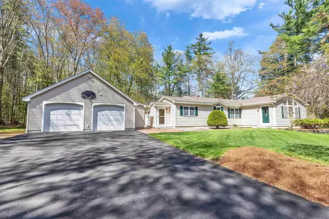 78 Meadowcrest Dr, Bedford, NH 03110