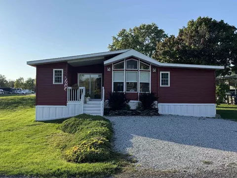 59 Island Cir, South Hero, VT 05486