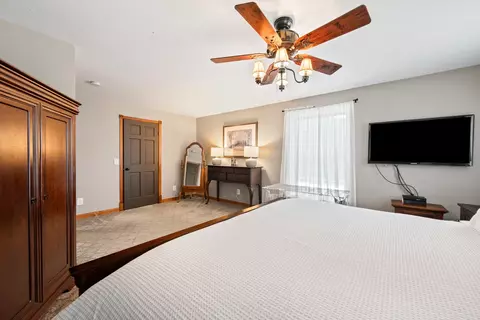 Bedroom - 20 Mt Carter Dr, Gorham, NH 03581 photo 2 of 7